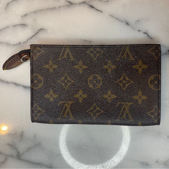 Louis Vuitton 15 Pouch - Picture 1 of 8